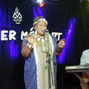 Culture : La QUEEN, sa voix et son piano