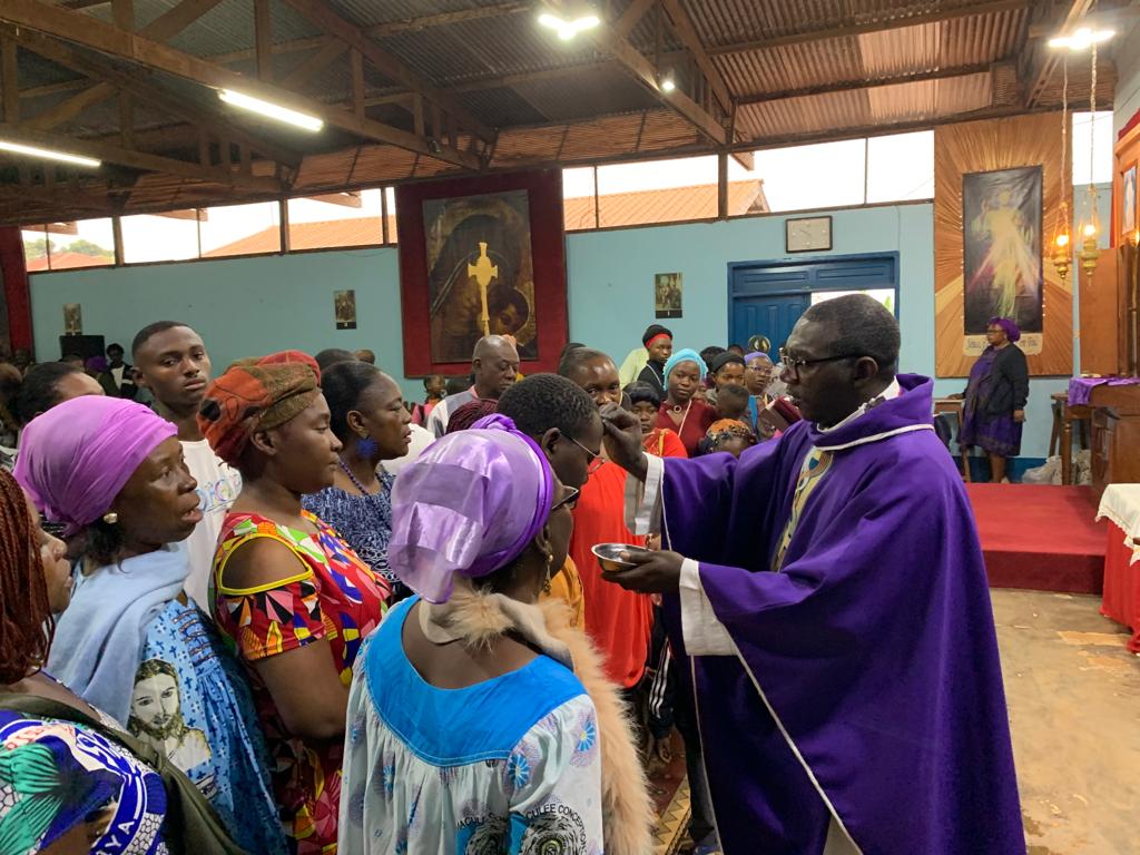 Religion: Des cendres pour débuter le carême