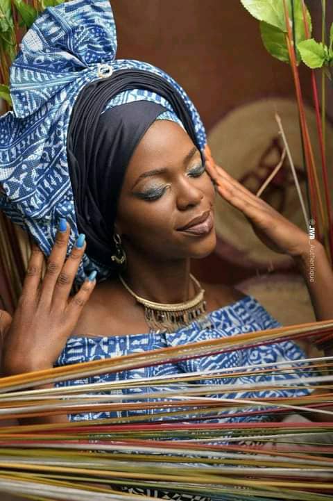 Du tissu et du coton pour la réalisation des accessoires