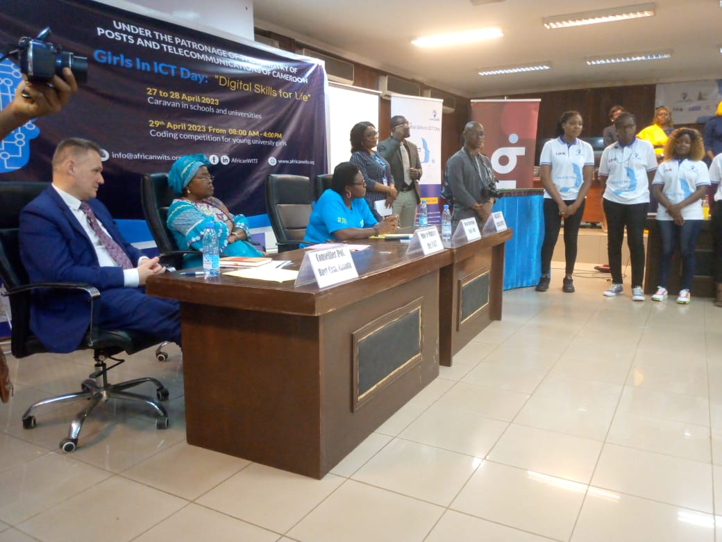 TIC : La jeune fille et le numérique