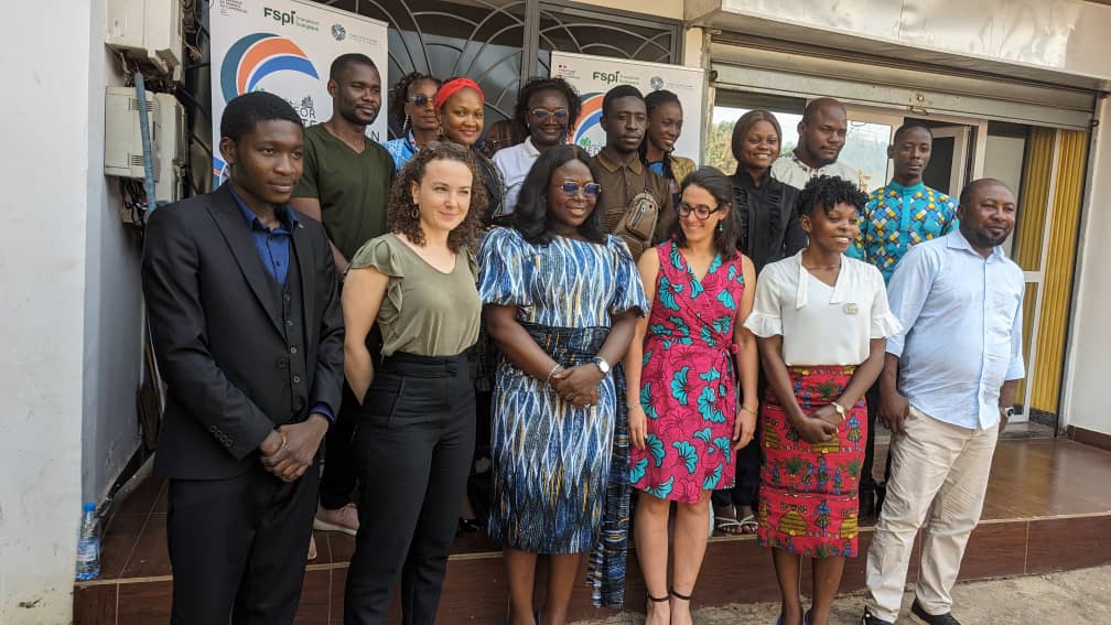 Environnement : Dix Hommes de ''médias pour le changement climatique''